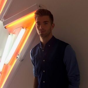 Meet your Posher, Dominic